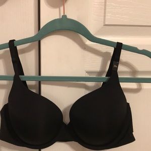 Victoria’s Secret Black Bra